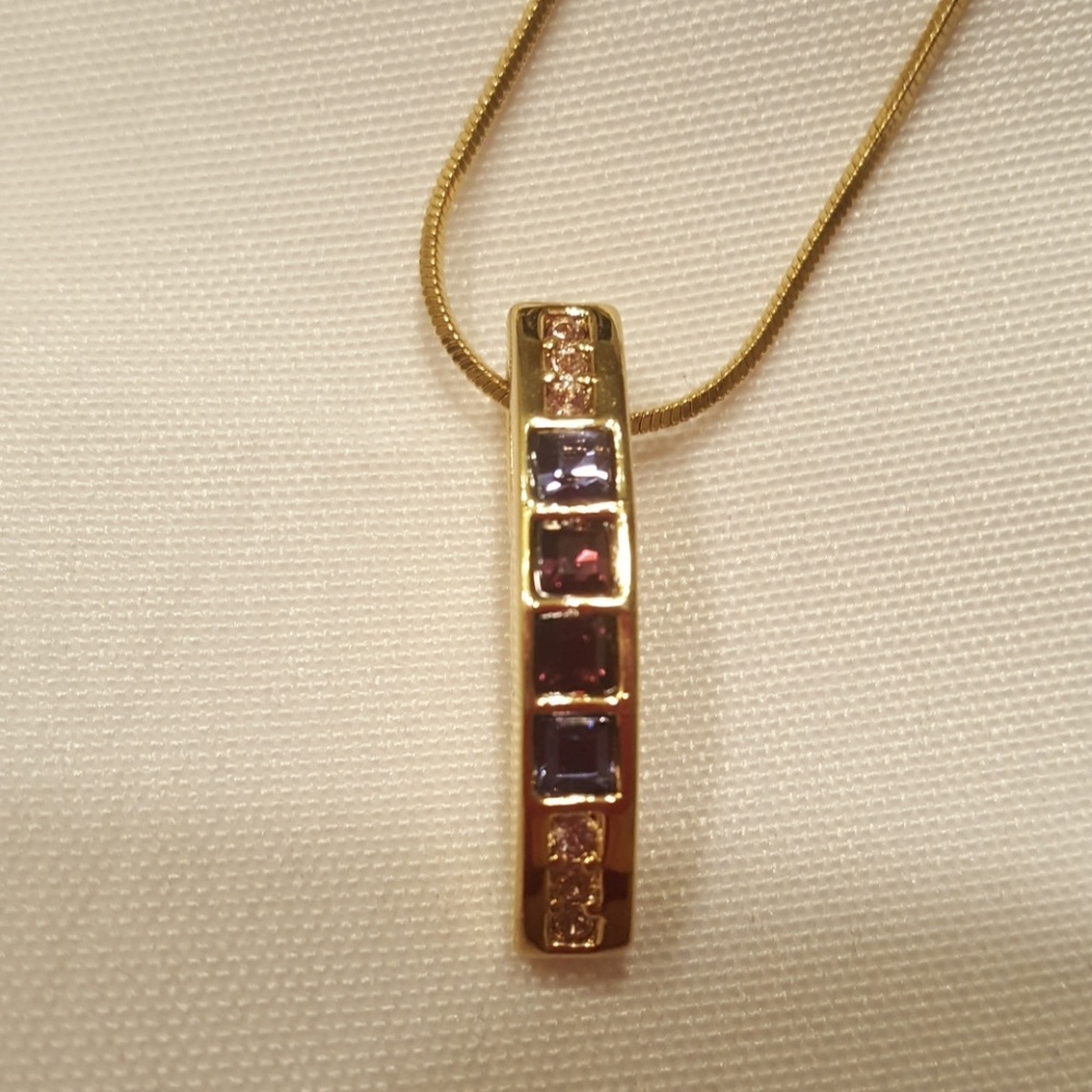 Lia Sophia Ultra Violet NWOT Cut Crystal Necklace - Picture 4 of 4